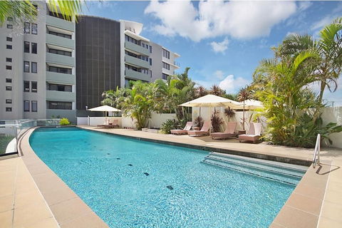 Ambience On Burleigh Beach - Accommodation Guide 2