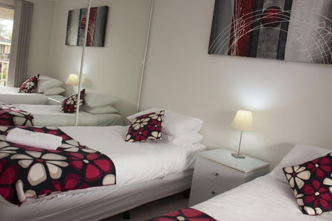 Bayview Bay Apartments & Marina - Accommodation Guide 3