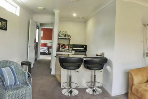 Ulverstone River Retreat - Accommodation Guide 4