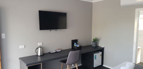 Beachway Motel & Restaurant - Accommodation Guide 5