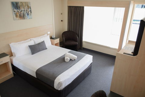 Beachway Motel & Restaurant - Accommodation Guide 3