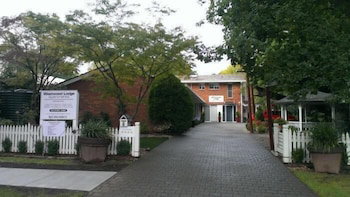 Westwood Lodge Apartments - Accommodation Asia 0