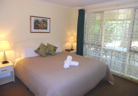 Bright Highland Valley Cottages - Accommodation Asia 6