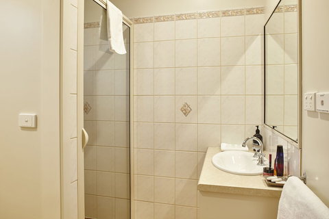 Goldfield Holiday Units - Accommodation Asia 6