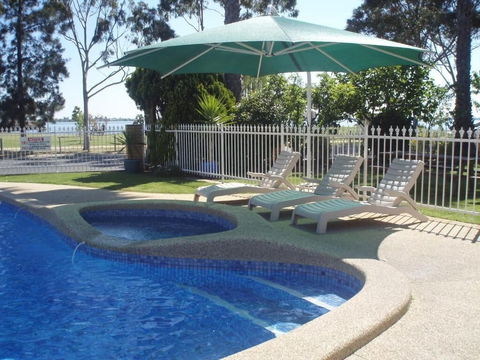 Lakeview Motel - Accommodation Guide 6