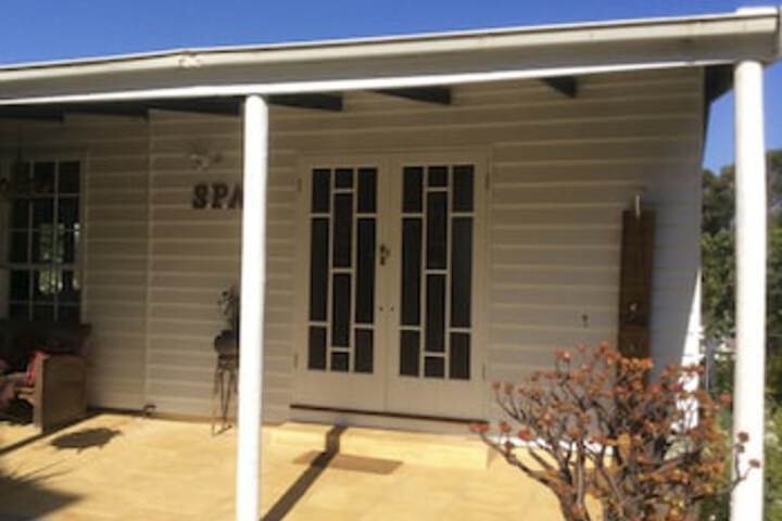 Koroit VIC Accommodation Asia