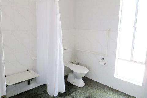 Homewood Cottages - Accommodation Guide 6