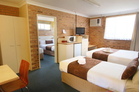 Garden City Motor Inn - Accommodation Guide 6