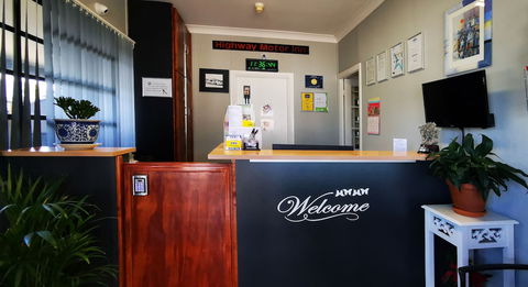 Highway Motor Inn - Accommodation Asia 2