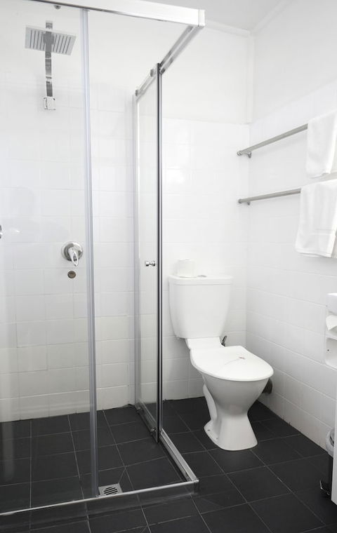 Highway Motor Inn - Accommodation Asia 3