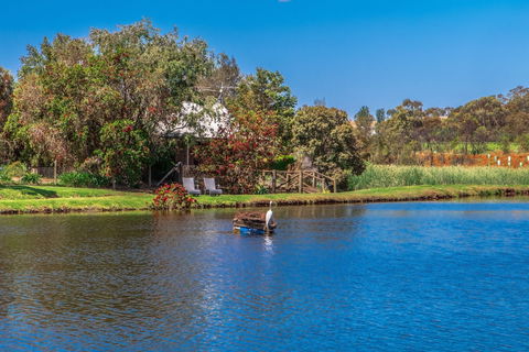 Stonewell Cottages & Vineyards - Accommodation Asia 4