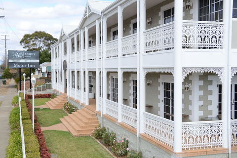 Quality Inn Ashby House Tamworth - Accommodation Asia 0
