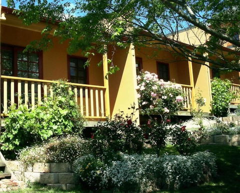 Meredith House - Accommodation Asia 0
