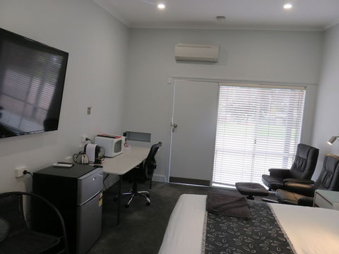 Motel24seven - Accommodation Asia 4