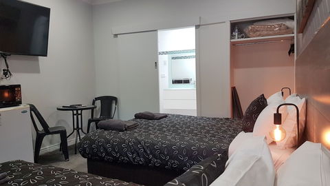 Motel24seven - Accommodation Asia 6