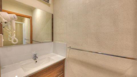 Sweetwater Villas - Accommodation Guide 5