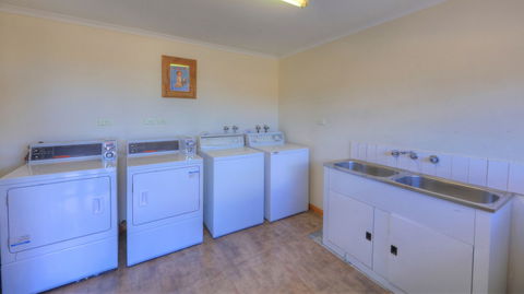 Sweetwater Villas - Accommodation Guide 4