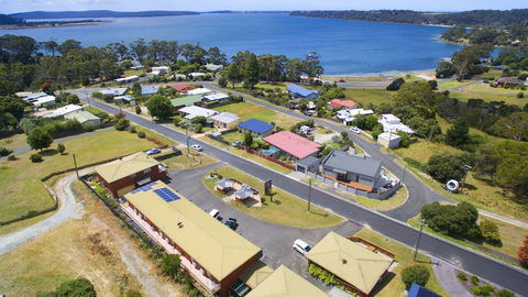 Sweetwater Villas - Accommodation Guide 0