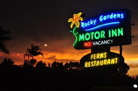 Rocky Gardens Motor Inn - Accommodation Guide 3