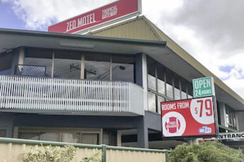 Tropical Gateway Motor Inn - Accommodation Guide 0