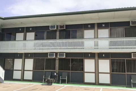 Tropical Gateway Motor Inn - Accommodation Guide 1