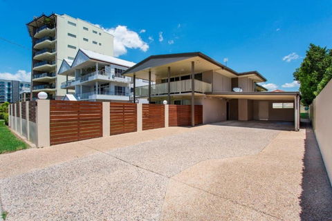 City-ville Luxury Apartments & Motel - Accommodation Guide 2