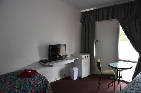 Travelway Motel - Accommodation Asia 5