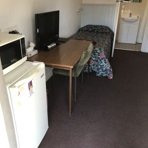 Travelway Motel - Accommodation Asia 3