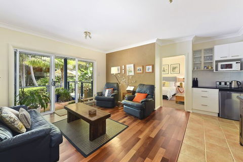 Azura Beach House B&B - Accommodation Asia 1