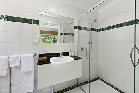 Azura Beach House B&B - Accommodation Asia 6