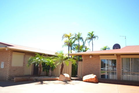 The Lodge Motel - Accommodation Asia 0