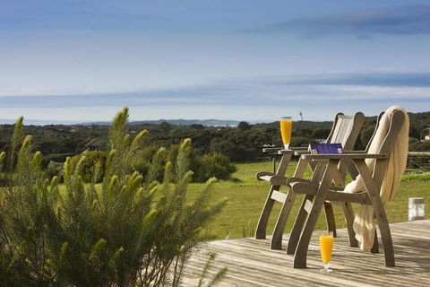 Lonsdale Views - Accommodation Asia 0