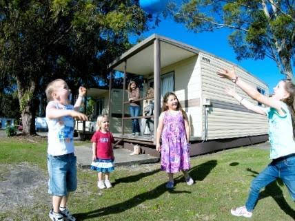 Aukaka Caravan Park - Accommodation Asia 0