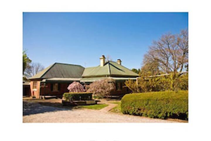 Moss Vale NSW Accommodation Guide