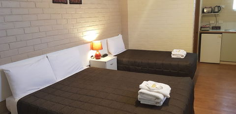 Bondi Motel - Accommodation Guide 4