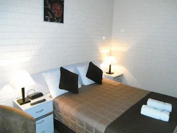Bondi Motel - Accommodation Guide 6