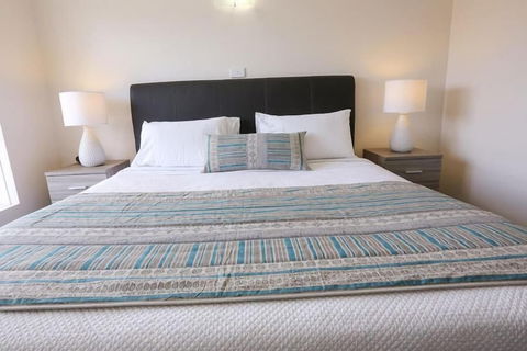Seven Pines Motor Inn - Accommodation Asia 6