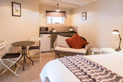 Aggies Bed & Breakfast - Accommodation Guide 6