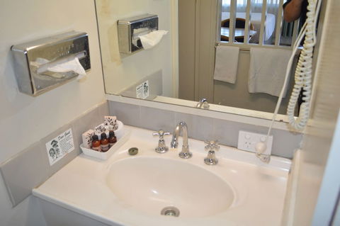 SureStay Hotel By Best Western Karinga Motel - Accommodation Guide 6