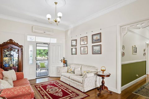Elindale House Bed & Breakfast - Accommodation Asia 5