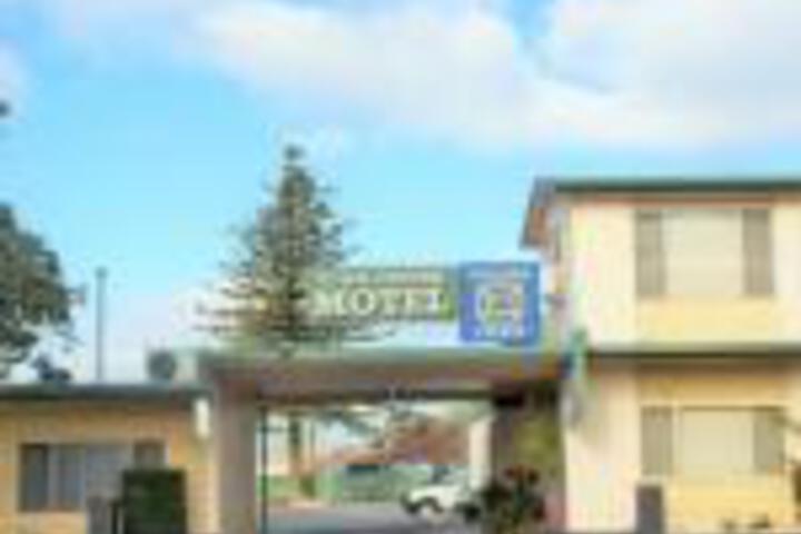 Merungle Hill NSW Accommodation Asia