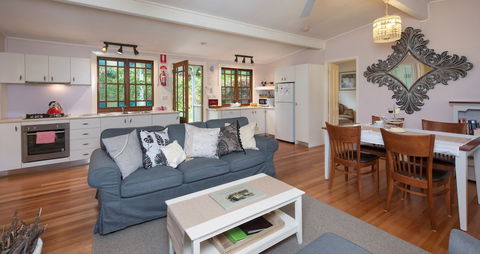 Crystal Creek Meadows Luxury Cottages - Accommodation Guide 4