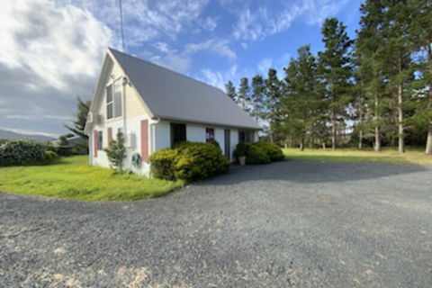 Alexanders' Of Richmond - Accommodation Guide 0