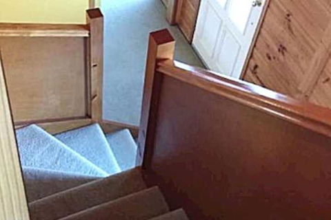 Alexanders' Of Richmond - Accommodation Guide 3