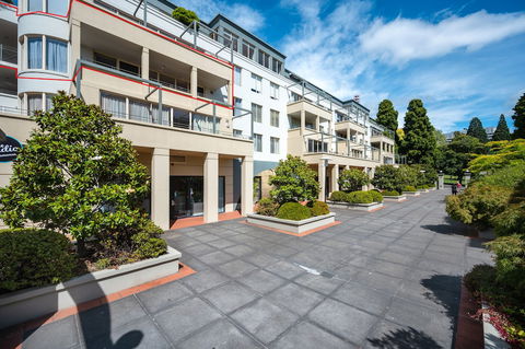 Jenatt Apartments Salamanca - Accommodation Guide 4