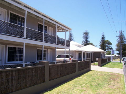 Clearwater Motel Apartments - Accommodation Asia 0