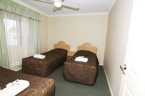 Green Gables Motel - Accommodation Asia 2