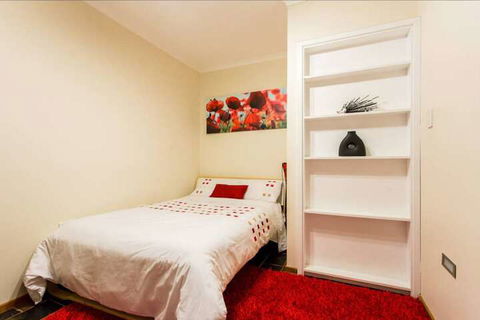 Adriennes Country Retreat - Accommodation Guide 7