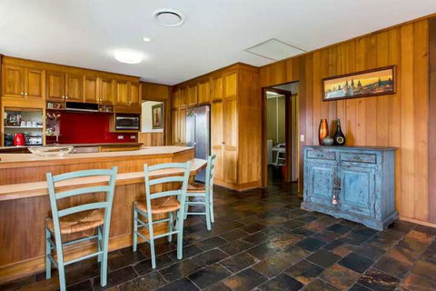 Adriennes Country Retreat - Accommodation Guide 3