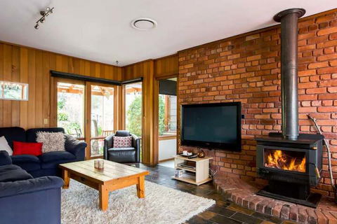 Adriennes Country Retreat - Accommodation Guide 4